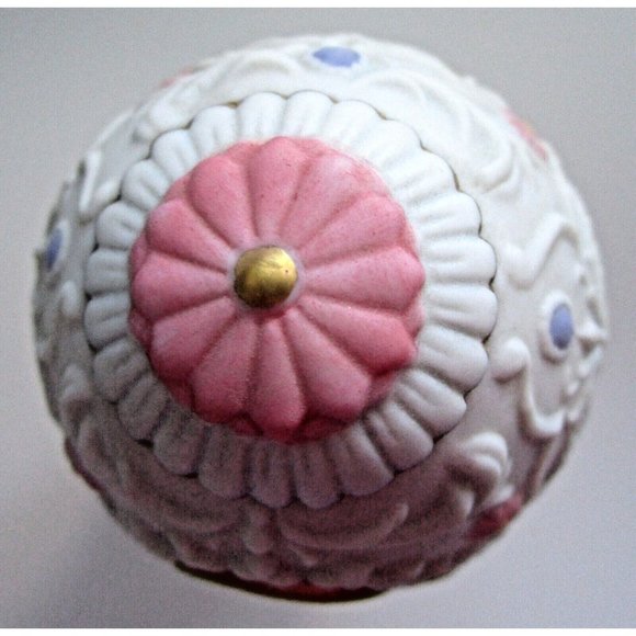 Vintage Lenox  "The Lily Blossom Egg"  1990 with Stand - Bisque Porcelain  4.5" - Picture 8 of 16